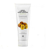 Пенка для умывания с экстрактом киви LIOELE Vita Juicy Foam Cleanser Gold Kiwi